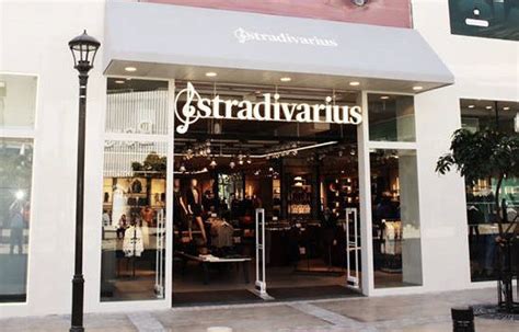 Inditex abre la segunda tienda de Stradivarius en El ...