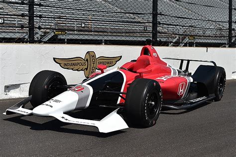 IndyCar unveils 2018 car ahead of Honda and Chevy test