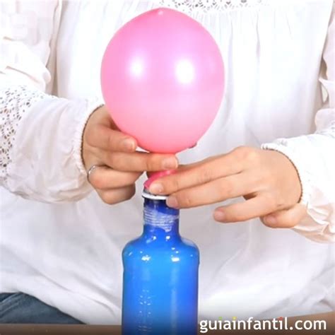 Inflar un globo sin aire. Experimento divertido para niños