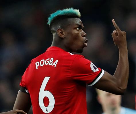 Insatisfeito no Manchester United, Paul Pogba foi ...