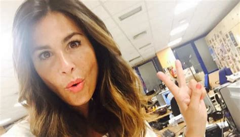 Instagram vuelve a retirar la foto del pezón de Nuria Roca