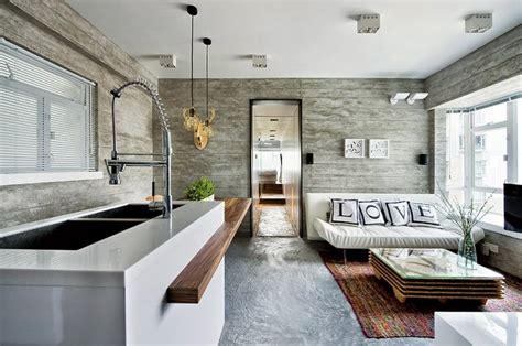 Interior de una casa moderna en gris