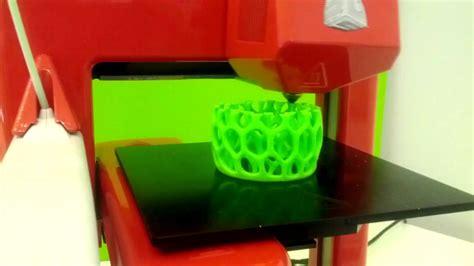 #io12: Impresora 3D en acción   YouTube