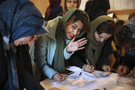 Iranian voters deal hardliners serious blow by booting ...