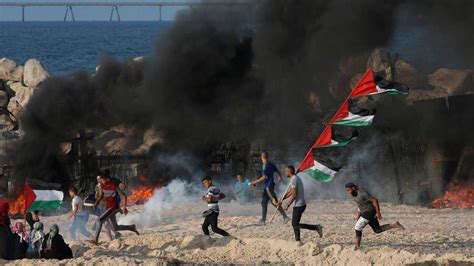 Israel bombardea Gaza y cierra la franja tras el ...