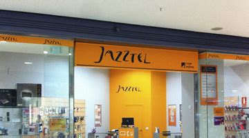 Jazztel refuerza su ofensiva comercial con la apertura de ...