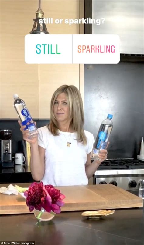 Jennifer Aniston gets Instagram friendly for Smartwater ...