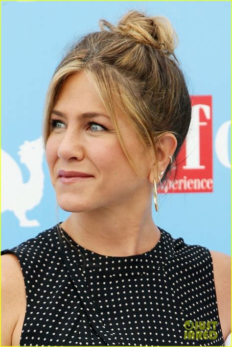 Jennifer Aniston Is So Stylish at Giffoni Film Festival ...