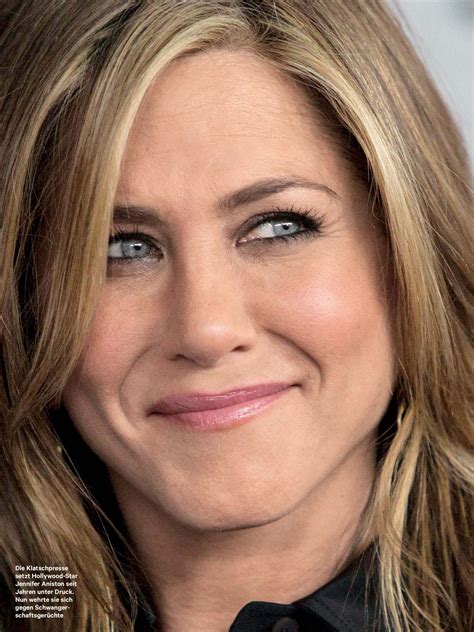 Jennifer Aniston Latest Photos   CelebMafia