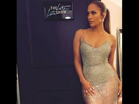 Jennifer Lopez calienta Instagram con atrevida fotografía ...