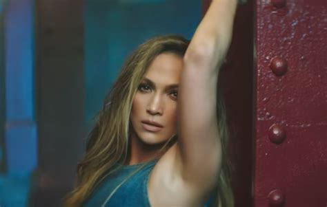 Jennifer Lopez Is A Subway Queen In  Amor Amor Amor  Music ...