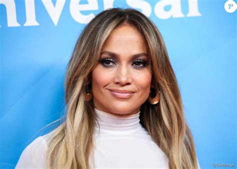 Jennifer Lopez : Sa gaine dévoilée en pleine émission télé ...