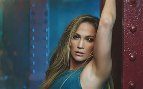 Jennifer Lopez’s ‘Amor Amor Amor’ Video — Pics – Hollywood ...