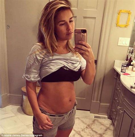 Jessie James Decker shares post baby belly picture | Daily ...