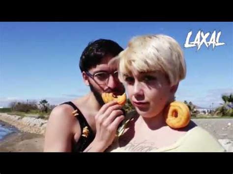 Jirafa Rey X La Pili   Cómeme el Donut [LaXal Remix]   YouTube