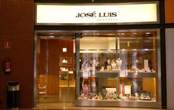 José Luis Joyerías   Espacio León | Vitrinas y exhibido ...