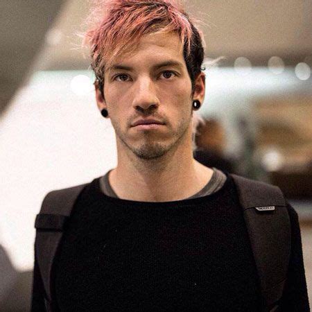 Josh Dun wiki, affair, married, Gay with age, height ...