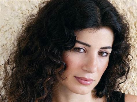 Joumana Haddad, scrittrice atea che fa paura