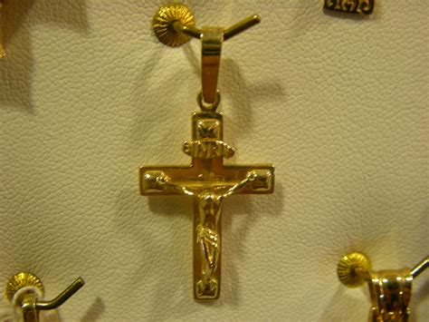 Joyas Cruces Madrid, Joyeria Cruces, Comprar Cruces, Oro ...