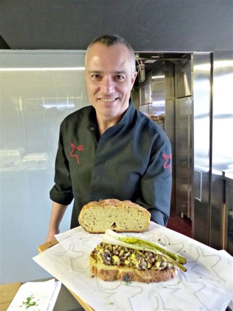 Juan Pozuelo cocina con pan de “Madre Hizo Pan”… – Planeta ...