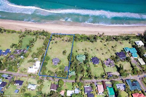 Julia Roberts  historic Hawaiian estate hits the market ...