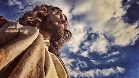 Julián Gil comienza rodaje de película Jesús de Nazaret