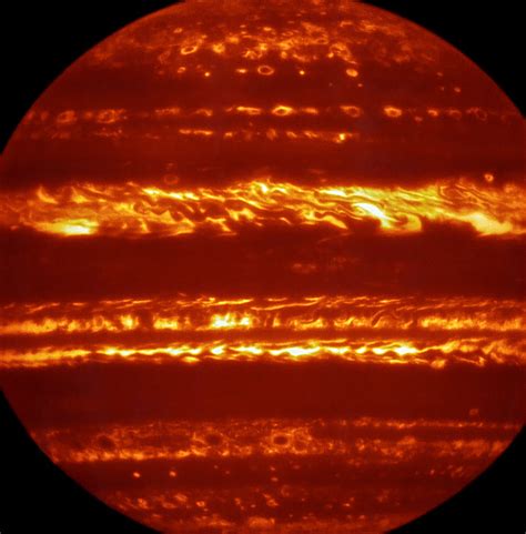 Jupiter attend l arrivée de Juno | ESO France