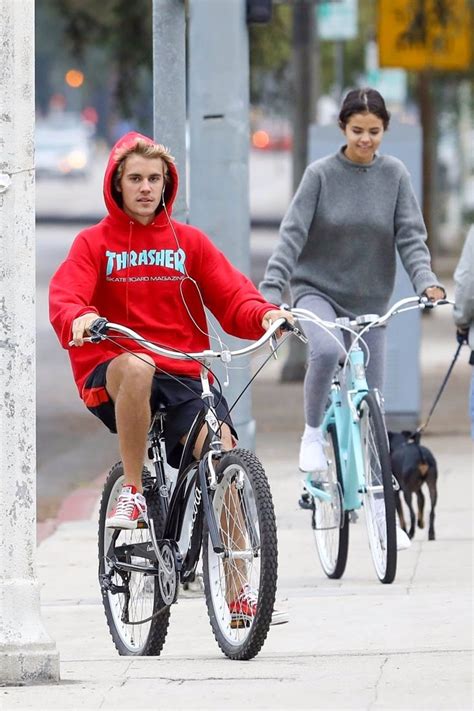 Justin Bieber and Selena Gomez on a romantic bike ride ...