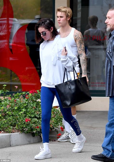 Justin Bieber and Selena Gomez work out together in LA ...