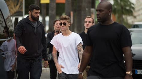 Justin Bieber Must Report to Argentina Court or Face ...