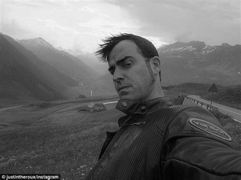 Justin Theroux joins Instagram but wife Jennifer Aniston ...