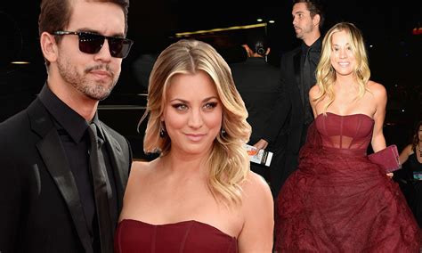 Kaley Cuoco ditches high heels at post Emmys 2013 ball ...