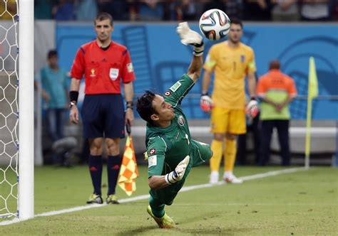 Keylor Navas on the verge of breaking 40 year old record ...