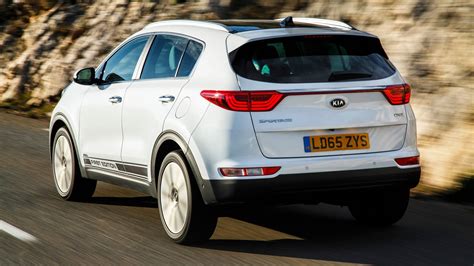 Kia Sportage First Edition 2.0 CRDi  2016  review by CAR ...