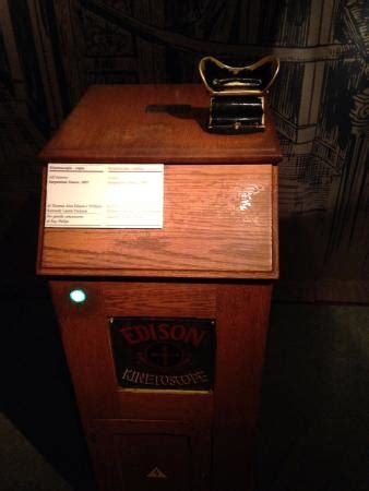 Kinetoscopio Edison  Replica .   Picture of Museo ...