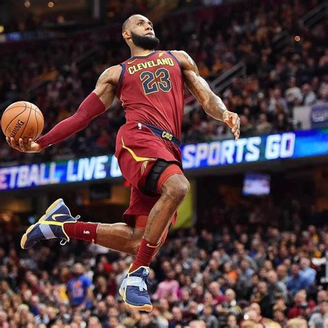 King James Scores 18 in a Row in Nike LeBron 14 Academy PE ...