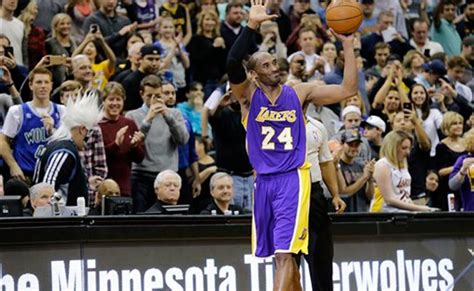 Kobe supera a Jordan como tercer máximo anotador histórico ...