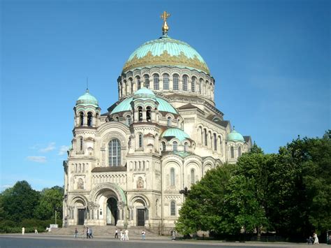 Kronstadt – Travel guide at Wikivoyage