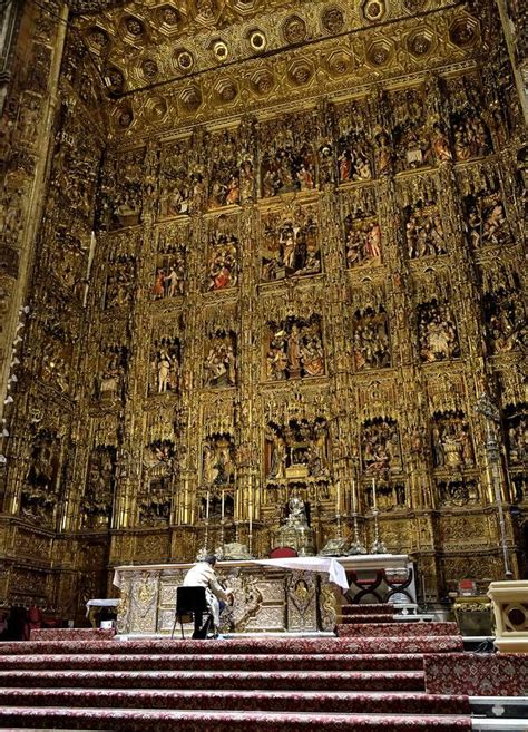 La Catedral de Sevilla luce su mejor cara