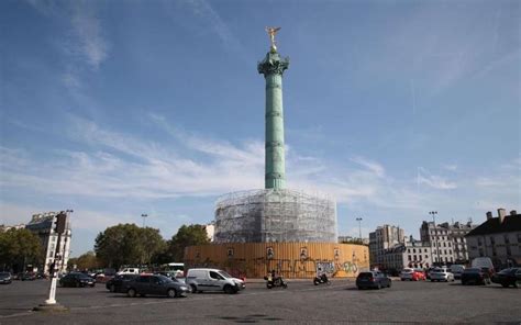 La colonne de la Bastille en travaux avant son ouverture ...