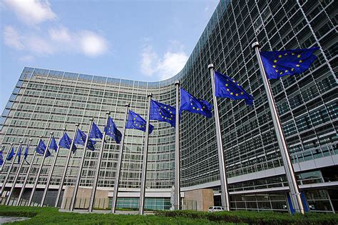 La Commission européenne   Institutions   Toute l Europe