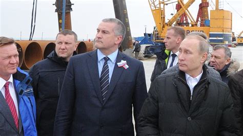 La construcción del puente entre Crimea y Rusia, una ...