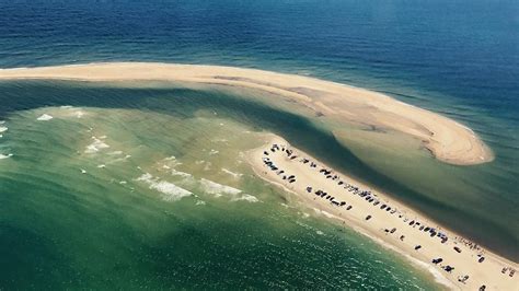 La extraña y peligrosa isla que acaba de surgir en el ...