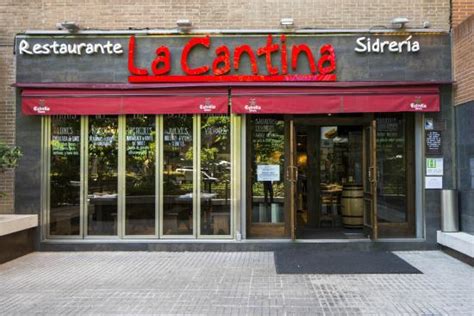 La fachada de La Cantina: fotografía de La Cantina, Madrid ...