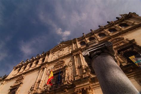 La fachada de la Universidad de Alcalá   Dream! Alcalá
