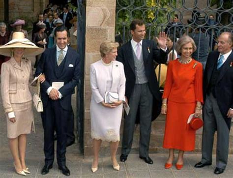 La Familia Real al completo en la boda de Victoria de ...