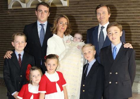 La famille du nouveau duc de Calabre   Noblesse & Royautés