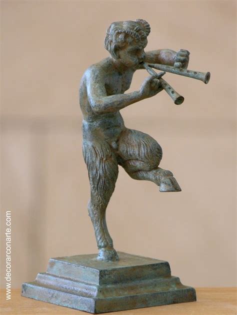 La figura del Dio Pan. 10 cm.  Vendita di figure in bronzo