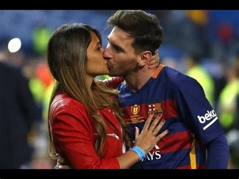 La Historia De Amor De Lionel Messi   YouTube