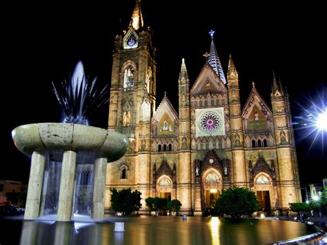 La historia de Guadalajara contada por sus monumentos ...